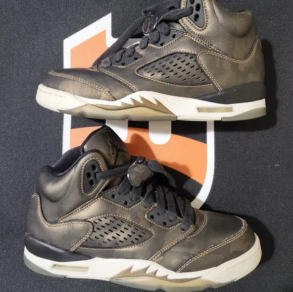 Jordan 5 Camos Size 5.5 Youth
